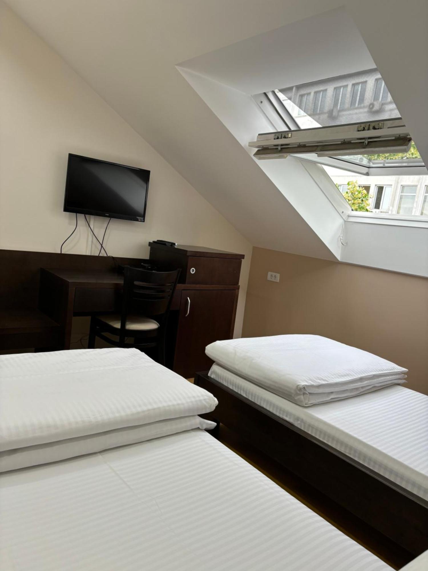 Bed and Breakfast Atrium Sremska Mitrovica Exterior foto