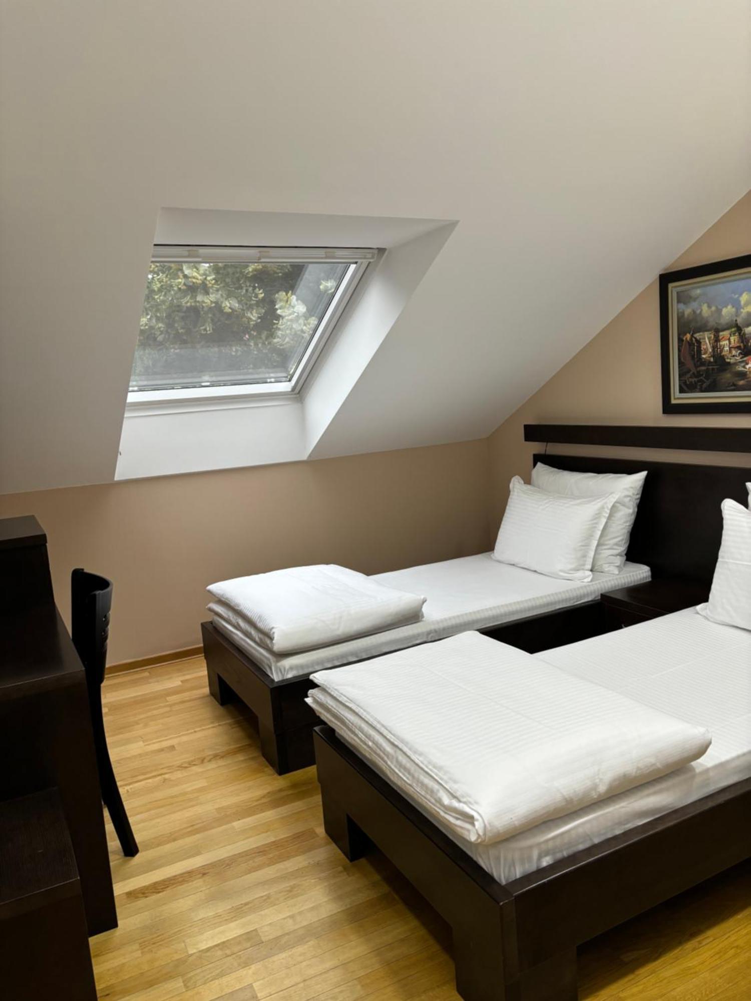 Bed and Breakfast Atrium Sremska Mitrovica Exterior foto